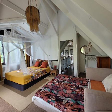 Fare Haurevaiti Moorea Paopao Luaran gambar