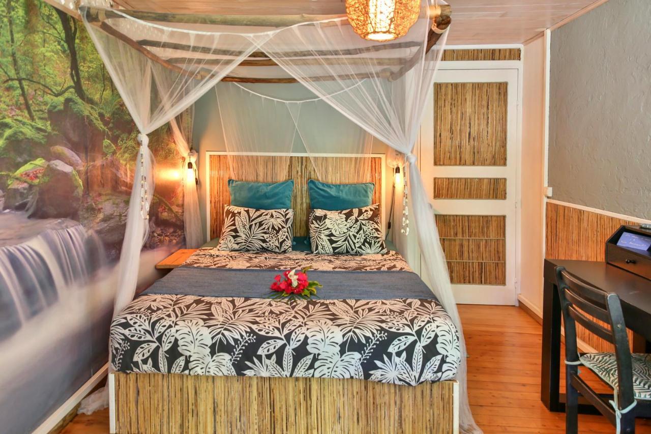 Fare Haurevaiti Moorea Paopao Luaran gambar