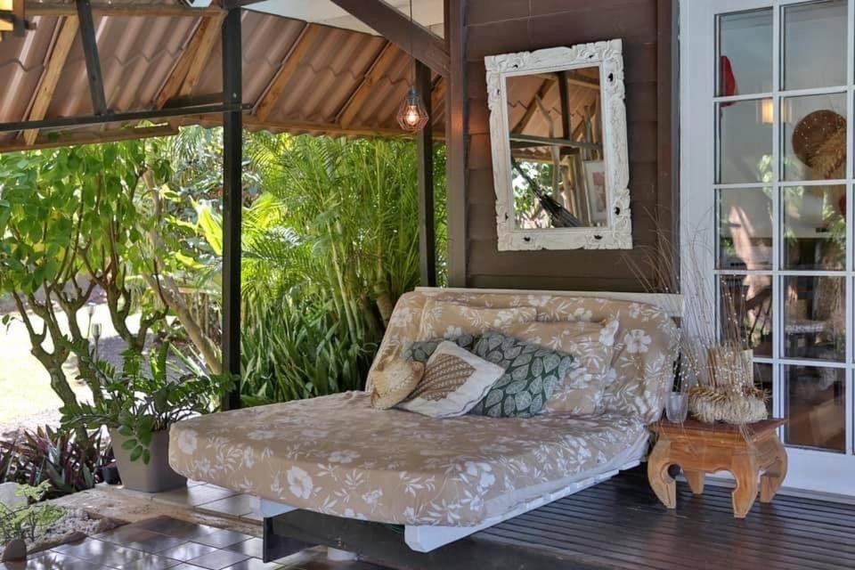 Fare Haurevaiti Moorea Paopao Luaran gambar