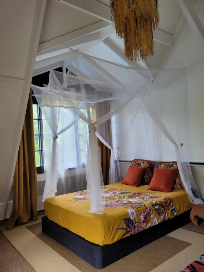 Fare Haurevaiti Moorea Paopao Luaran gambar