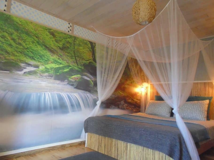 Fare Haurevaiti Moorea Paopao Luaran gambar